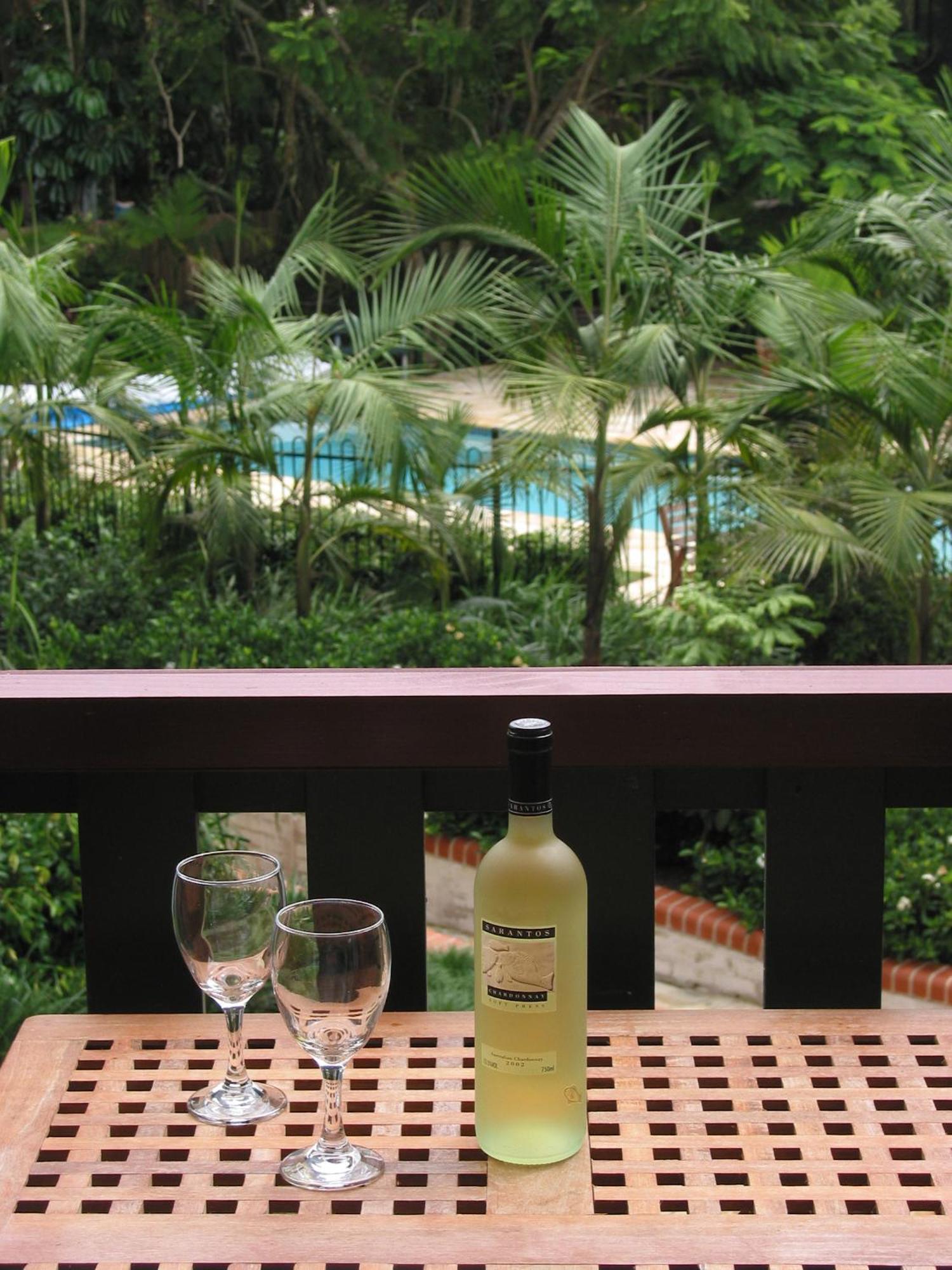 The Crest Byron Bay Aparthotel Bagian luar foto