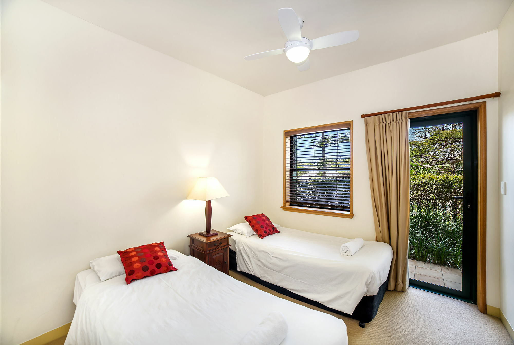 The Crest Byron Bay Aparthotel Bagian luar foto